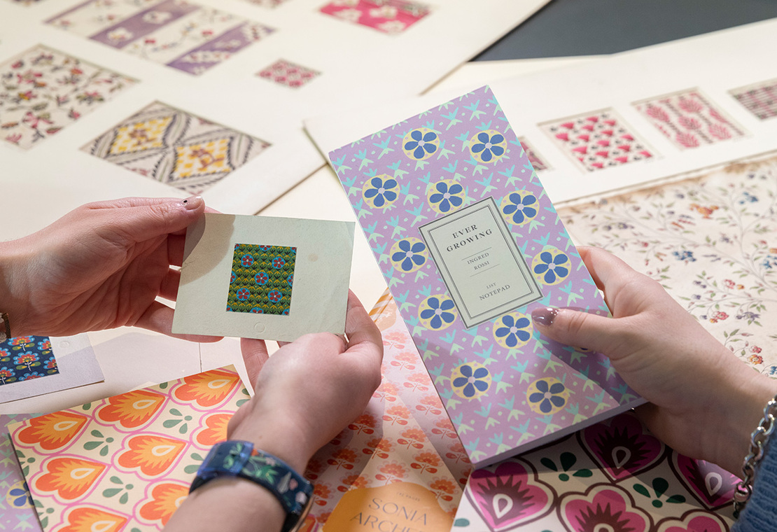Picking prints with the V&A | Papier